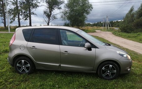 Renault Scenic III, 2011 год, 900 000 рублей, 5 фотография