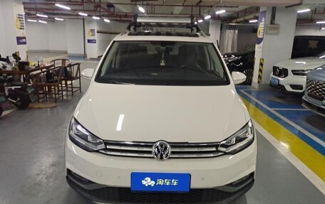 Volkswagen Touran III, 2021 год, 1 732 000 рублей, 4 фотография