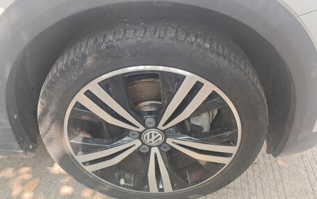 Volkswagen Touran III, 2021 год, 1 732 000 рублей, 13 фотография