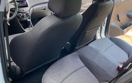 Hyundai Solaris II рестайлинг, 2015 год, 1 150 000 рублей, 8 фотография