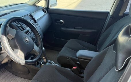 Nissan Tiida, 2010 год, 850 000 рублей, 9 фотография