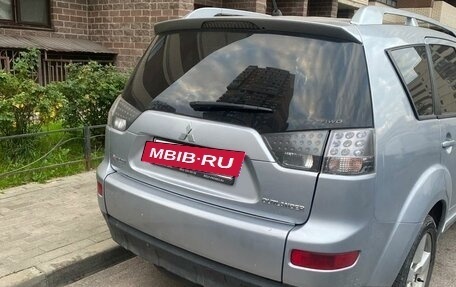 Mitsubishi Outlander III рестайлинг 3, 2008 год, 820 000 рублей, 2 фотография