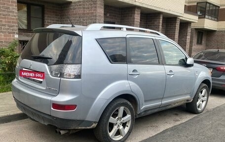 Mitsubishi Outlander III рестайлинг 3, 2008 год, 820 000 рублей, 4 фотография