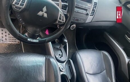 Mitsubishi Outlander III рестайлинг 3, 2008 год, 820 000 рублей, 6 фотография