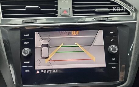 Volkswagen Tiguan II, 2020 год, 2 380 000 рублей, 14 фотография