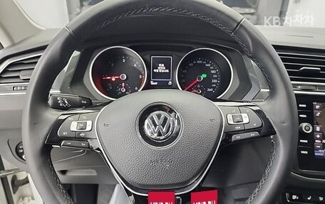 Volkswagen Tiguan II, 2020 год, 2 380 000 рублей, 8 фотография