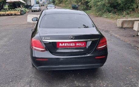 Mercedes-Benz E-Класс, 2018 год, 2 000 000 рублей, 3 фотография