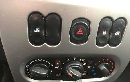 Renault Logan I, 2012 год, 575 000 рублей, 19 фотография