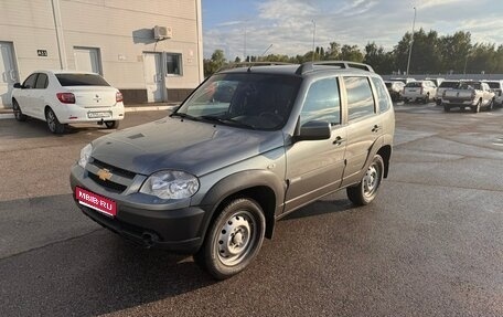Chevrolet Niva I рестайлинг, 2015 год, 583 000 рублей, 1 фотография