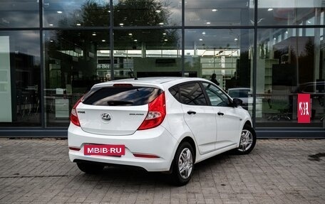 Hyundai Solaris II рестайлинг, 2015 год, 650 000 рублей, 2 фотография