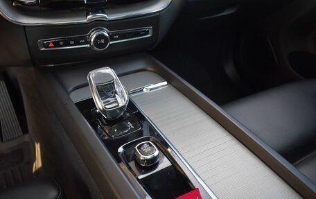 Volvo XC60 II, 2021 год, 4 099 999 рублей, 15 фотография