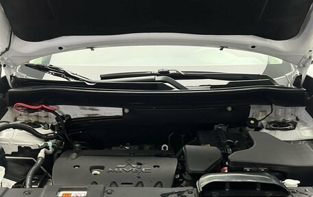 Mitsubishi Outlander III рестайлинг 3, 2018 год, 1 720 000 рублей, 12 фотография