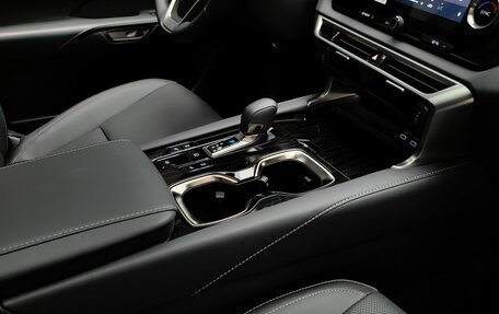 Lexus RX IV рестайлинг, 2025 год, 7 750 000 рублей, 32 фотография