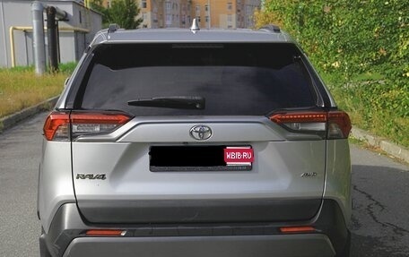 Toyota RAV4, 2020 год, 3 700 000 рублей, 1 фотография