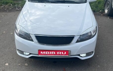 Daewoo Gentra II, 2013 год, 700 000 рублей, 1 фотография