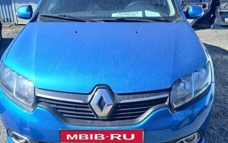 Renault Logan II, 2015 год, 710 000 рублей, 1 фотография
