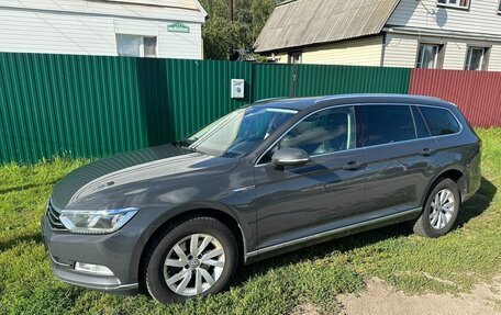 Volkswagen Passat B8 рестайлинг, 2018 год, 1 999 000 рублей, 1 фотография