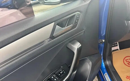 Volkswagen T-Roc I, 2021 год, 1 240 000 рублей, 9 фотография