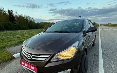 Hyundai Solaris II рестайлинг, 2015 год, 850 000 рублей, 1 фотография
