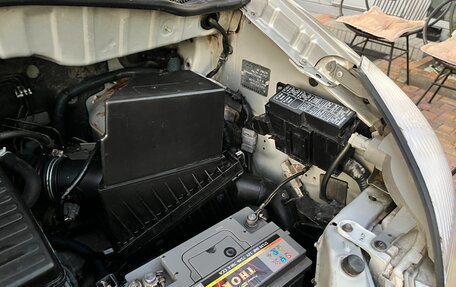 Nissan Serena II, 2000 год, 685 000 рублей, 22 фотография