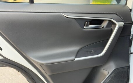 Toyota RAV4, 2021 год, 3 200 000 рублей, 39 фотография