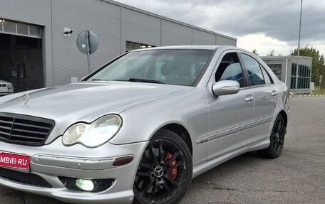 Mercedes-Benz C-Класс, 2004 год, 627 000 рублей, 1 фотография