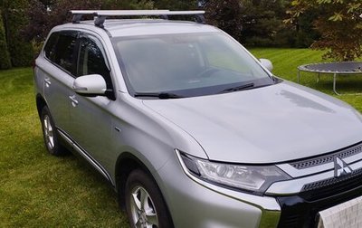 Mitsubishi Outlander III рестайлинг 3, 2019 год, 2 100 000 рублей, 1 фотография