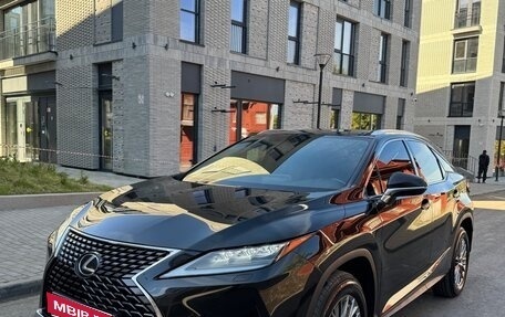 Lexus RX IV рестайлинг, 2019 год, 4 200 000 рублей, 1 фотография