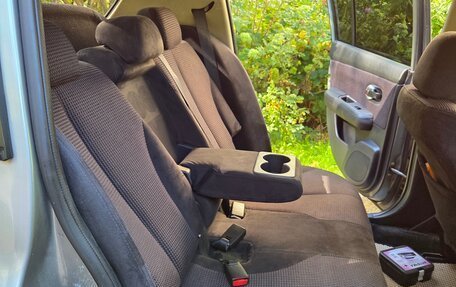 Nissan Tiida, 2010 год, 750 000 рублей, 8 фотография