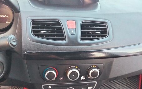 Renault Fluence I, 2010 год, 550 000 рублей, 2 фотография