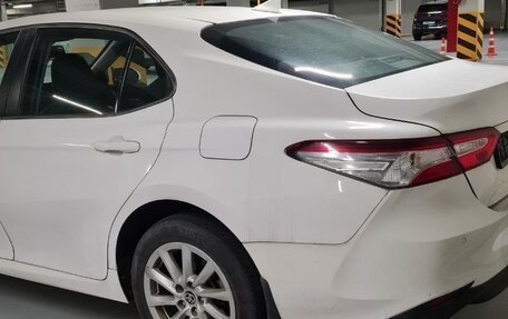 Toyota Camry, 2021 год, 2 200 000 рублей, 5 фотография