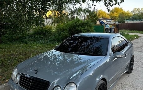 Mercedes-Benz CLK-Класс, 2001 год, 600 000 рублей, 1 фотография