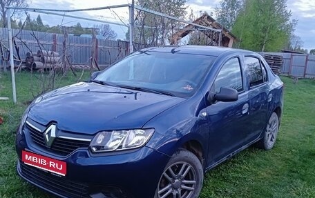 Renault Logan II, 2014 год, 700 000 рублей, 1 фотография