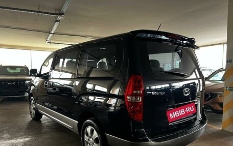 Hyundai Grand Starex Grand Starex I рестайлинг 2, 2019 год, 4 199 000 рублей, 5 фотография