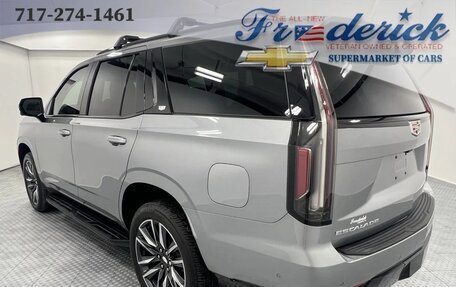 Cadillac Escalade V, 2022 год, 9 890 247 рублей, 5 фотография