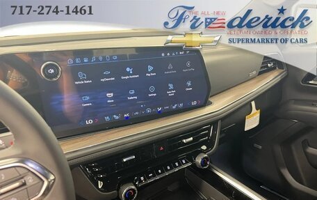 Cadillac Escalade V, 2022 год, 9 890 247 рублей, 14 фотография
