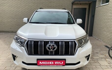 Toyota Land Cruiser Prado 150 рестайлинг 2, 2018 год, 6 700 000 рублей, 1 фотография