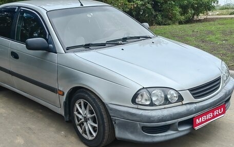 Toyota Avensis III рестайлинг, 1999 год, 295 000 рублей, 1 фотография