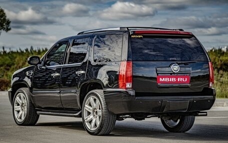 Cadillac Escalade III, 2007 год, 1 550 000 рублей, 7 фотография