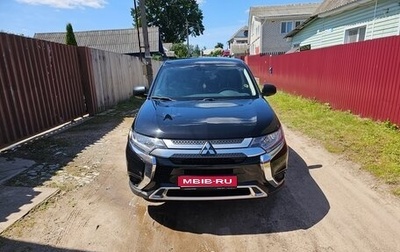 Mitsubishi Outlander III рестайлинг 3, 2018 год, 2 100 000 рублей, 1 фотография