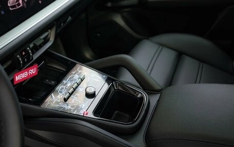 Porsche Cayenne III, 2025 год, 16 390 000 рублей, 16 фотография