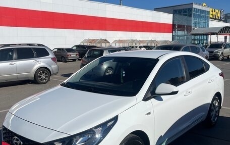 Hyundai Solaris II рестайлинг, 2020 год, 1 570 000 рублей, 2 фотография