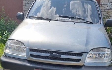 Chevrolet Niva I рестайлинг, 2006 год, 290 000 рублей, 1 фотография