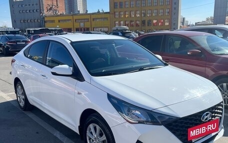 Hyundai Solaris II рестайлинг, 2020 год, 1 570 000 рублей, 3 фотография