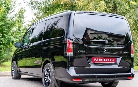 Mercedes-Benz V-Класс, 2024 год, 10 280 000 рублей, 4 фотография
