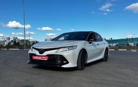 Toyota Camry, 2018 год, 2 750 000 рублей, 1 фотография