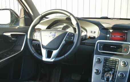 Volvo V60 Cross Country II, 2017 год, 2 019 999 рублей, 8 фотография