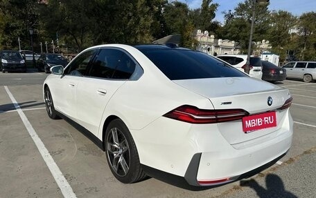 BMW 5 серия, 2023 год, 7 200 000 рублей, 1 фотография