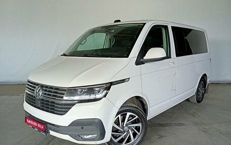 Volkswagen Caravelle T6 рестайлинг, 2020 год, 3 960 000 рублей, 1 фотография