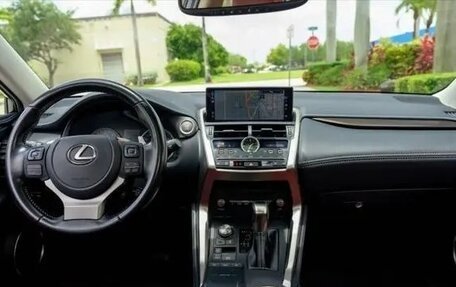 Lexus NX I, 2021 год, 2 750 000 рублей, 14 фотография